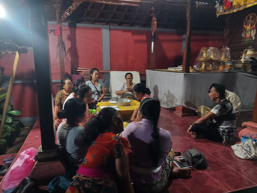 LATIHAN SEKAA SHANTI BANJAR TAMAN SARI DAN PANGKUNG