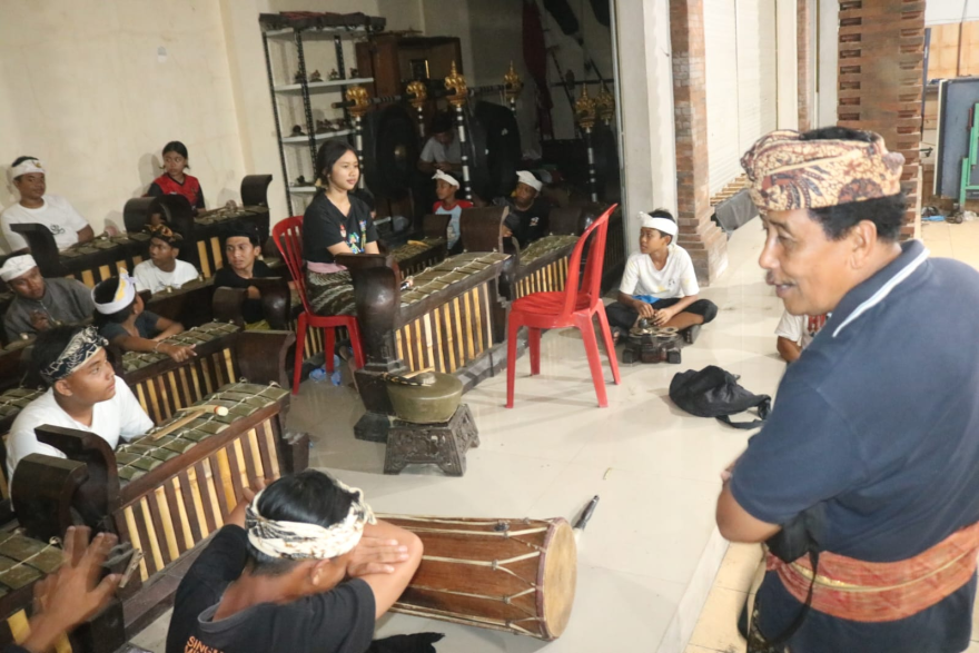 PEMBINAAN SANGGAR TABUH SE-DESA DELOD PEKEN HARI I