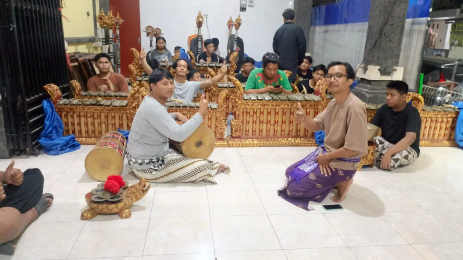 LATIHAN SEKAA GONG BANJAR DELOD RURUNG