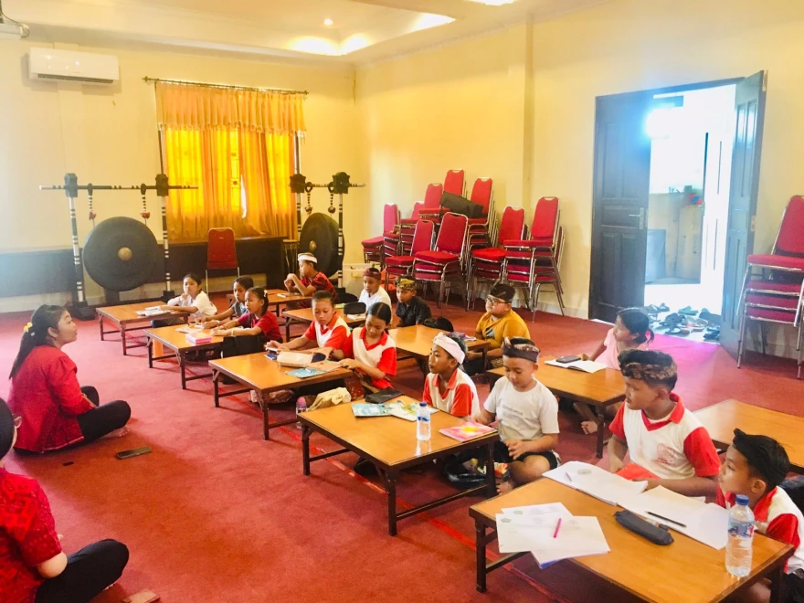 SANGGAR BAHASA BALI WIDYA GRAPANA KHUSUS KLS III SD