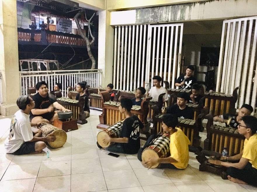 LATIHAN SEKAA GONG ANAK BANJAR PANGKUNG PRABU
